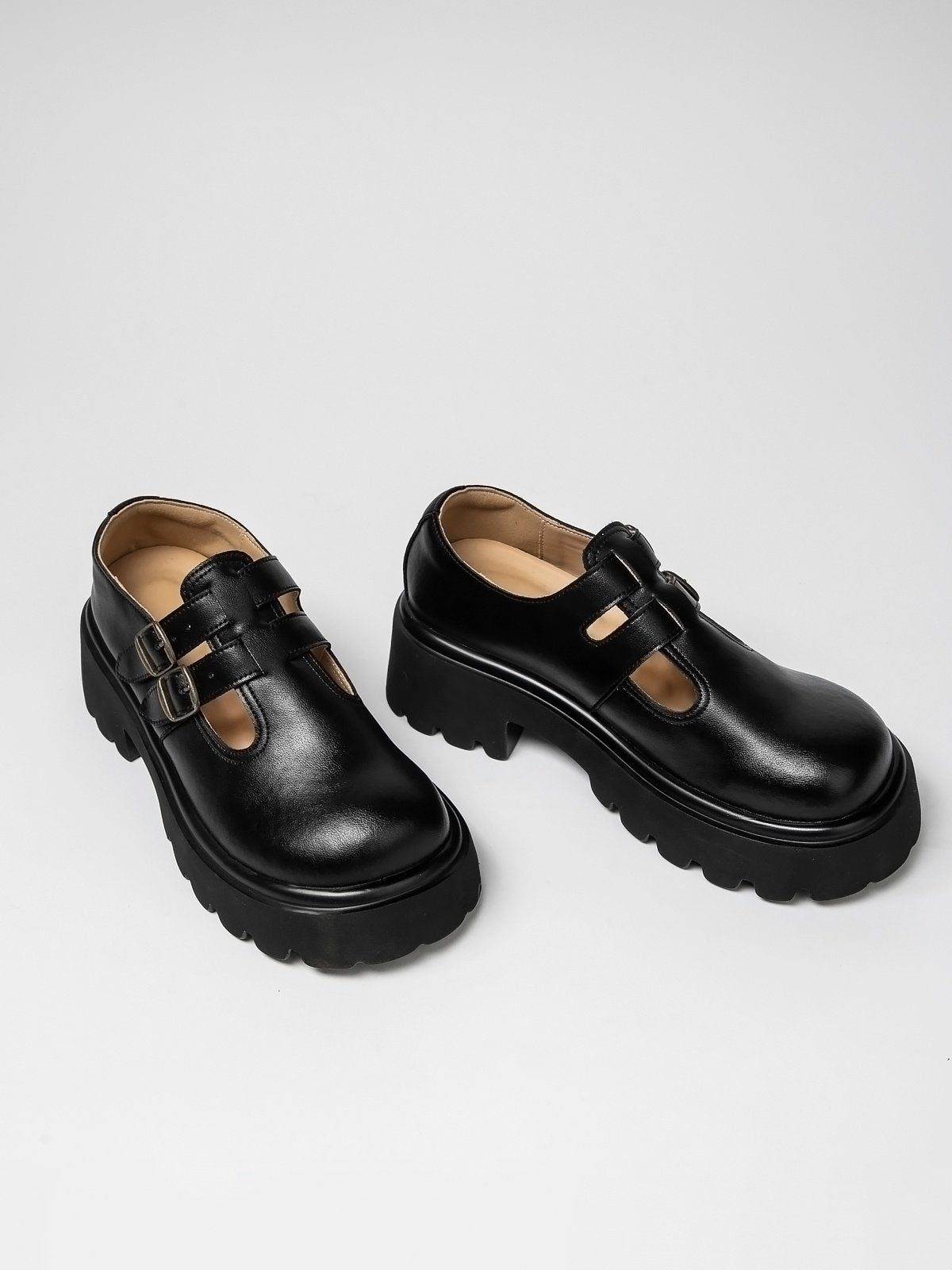 Women's leather shoes